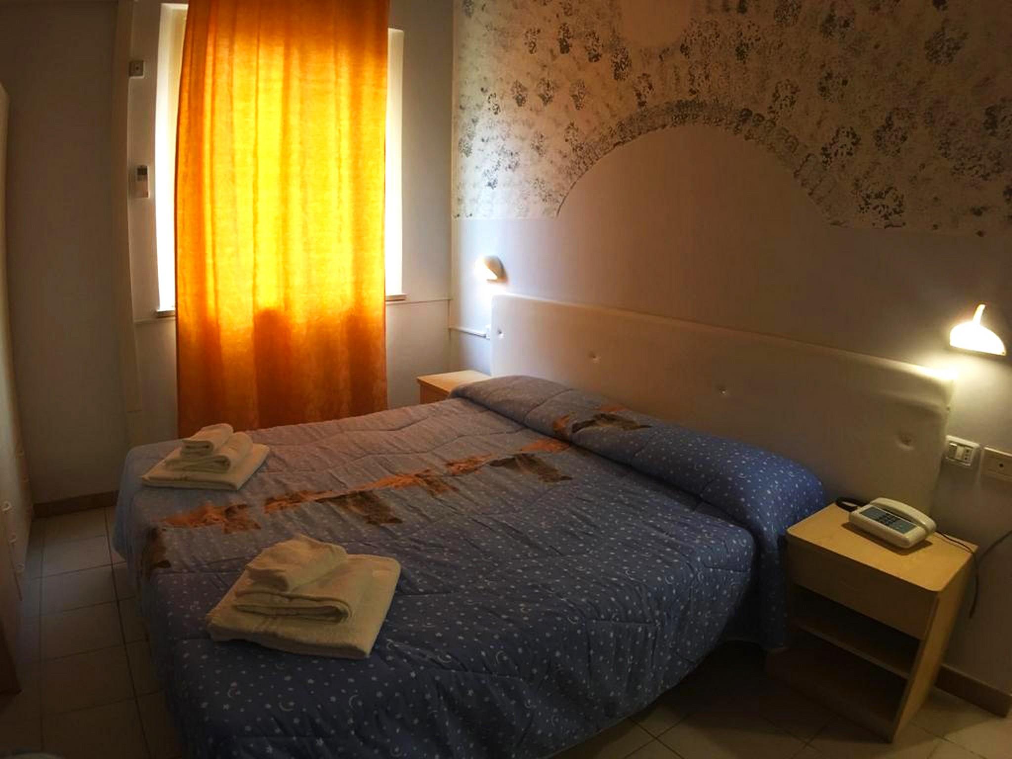 Hotel New Happy Римини Экстерьер фото