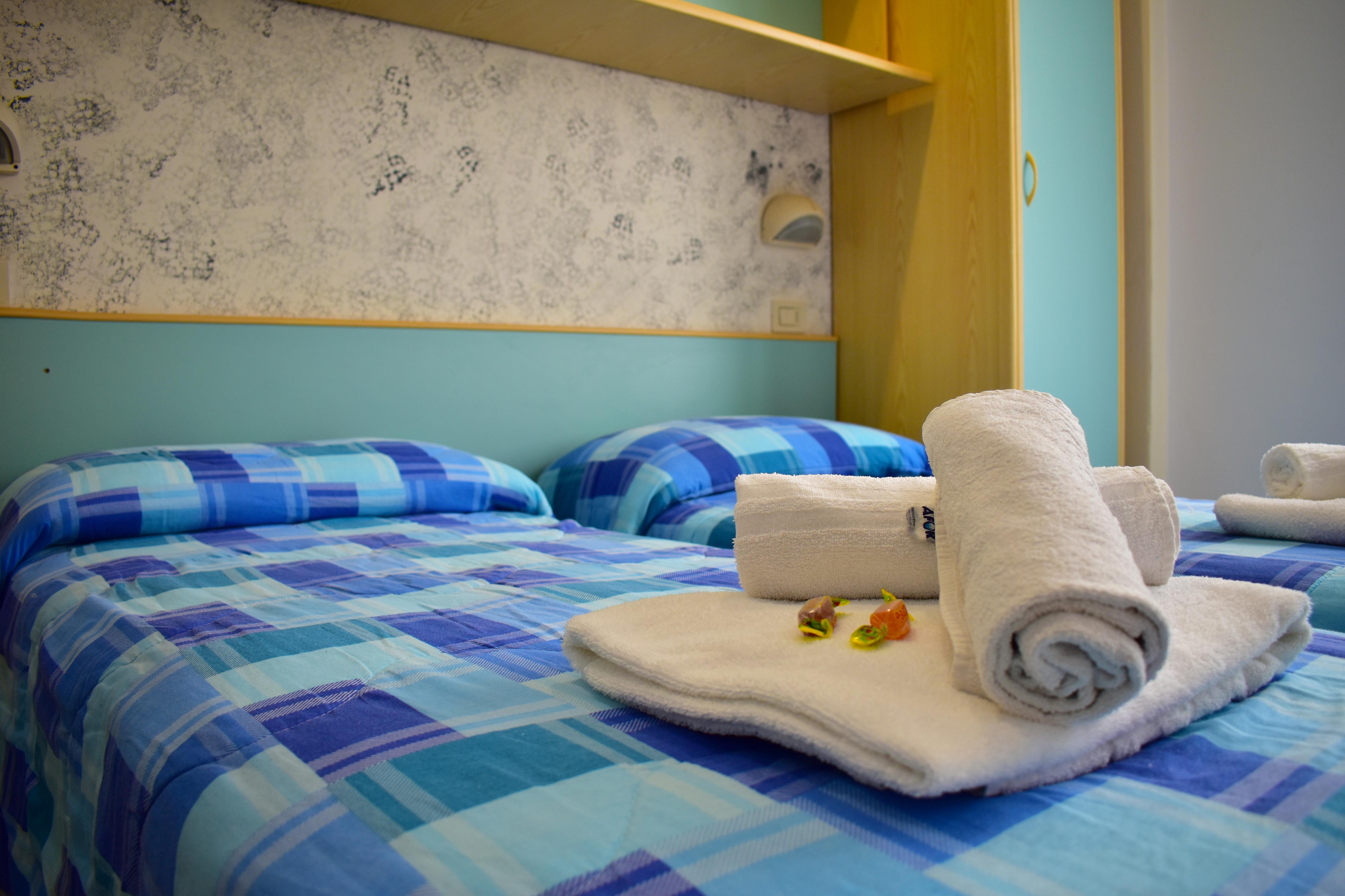 Hotel New Happy Римини Экстерьер фото